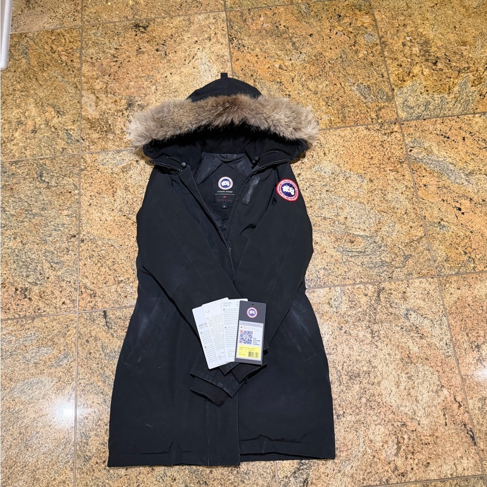 Canada Goose Women's Black Ski Jacket with Fur Hood